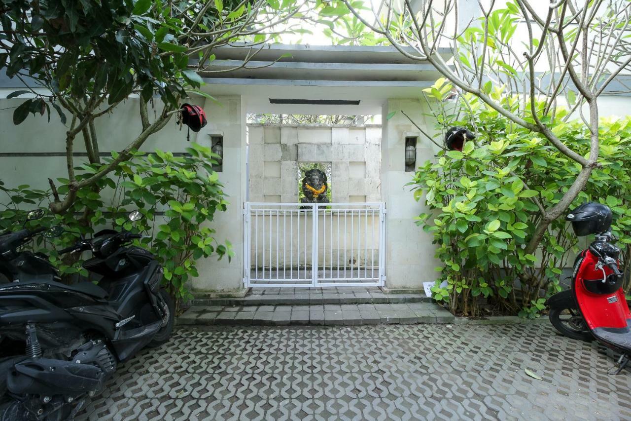Mesari Beach Inn & Stables Seminyak Exterior foto